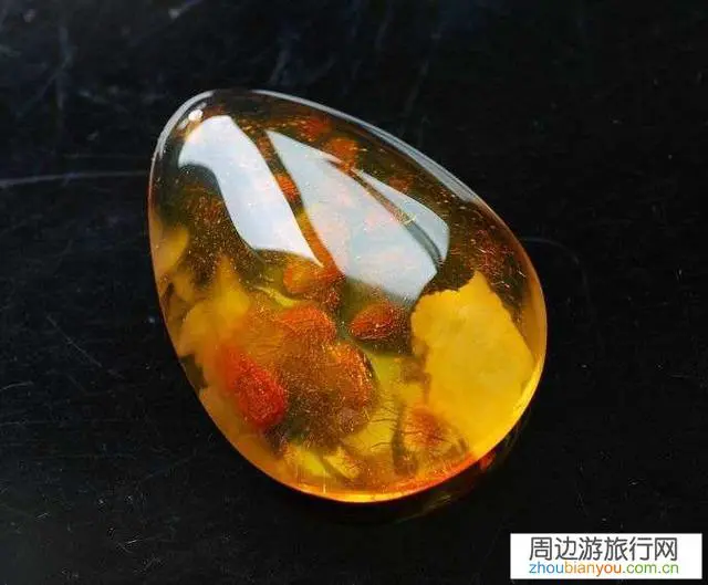 去俄罗斯旅游,给姐妹带什么礼物比较合适?最好是精致一点的?