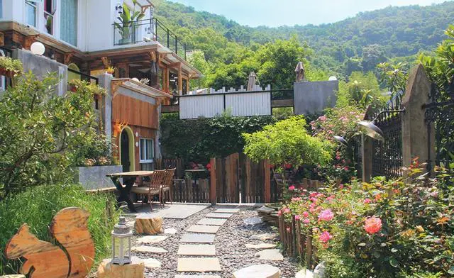 去杭州西湖旅游，附近有什么可以住宿的地方？