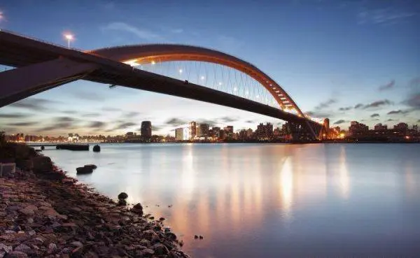 为什么很多人愿意去上海玩?