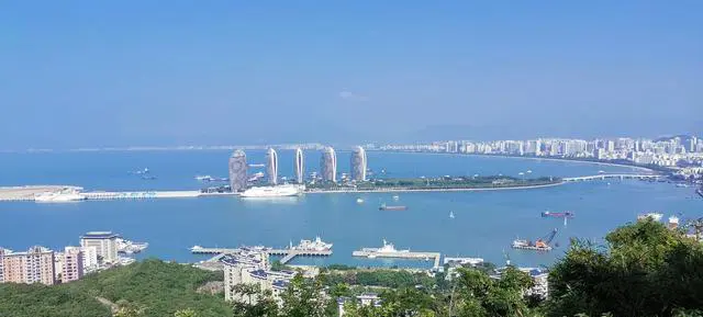 去三亚旅游都要准备什么东西？