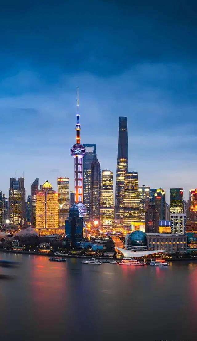 今年十一长假热点景区旅游的人会比去年多吗?大家预测一下?