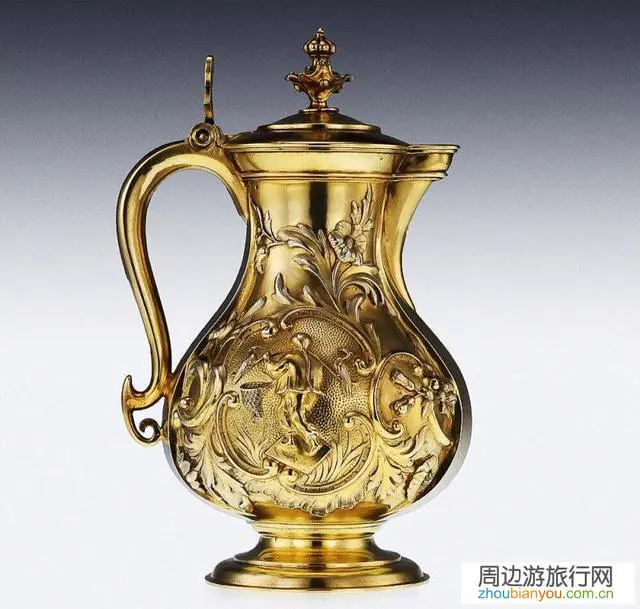 去俄罗斯旅游,给姐妹带什么礼物比较合适?最好是精致一点的?