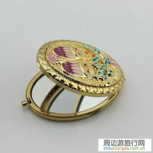 去俄罗斯旅游,给姐妹带什么礼物比较合适?最好是精致一点的?