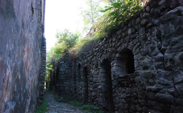 国内有废弃城镇类的旅游景点吗，在哪里？