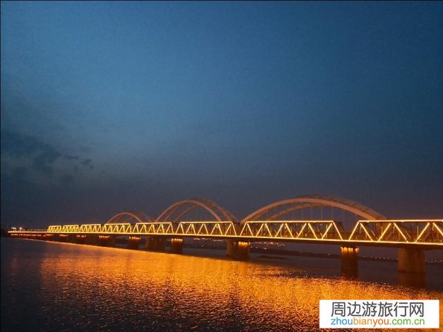 刚上班，没啥钱，也没啥事。有没有哈尔滨旅游攻略？