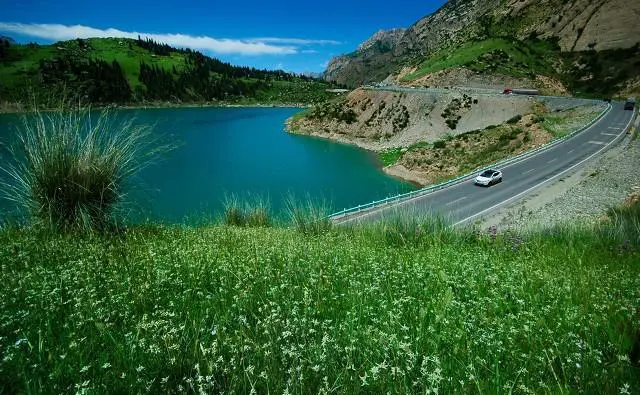 为什么有些去新疆的旅行社行程很少有南疆的景点？