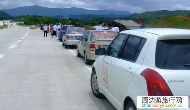 自驾游，穷游住车里，大家说值得吗？