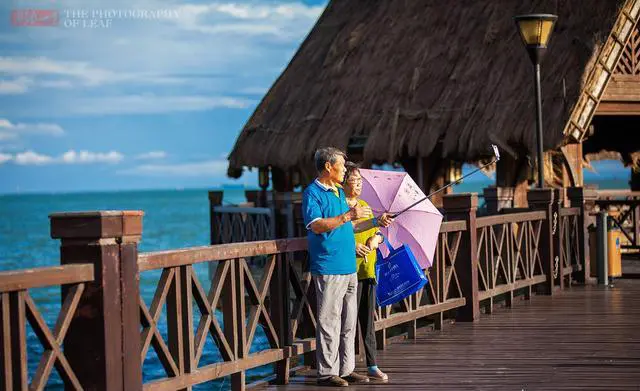 老年跟团去旅游容易被坑吗？