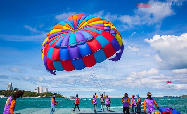 三亚和泰国哪个好玩？