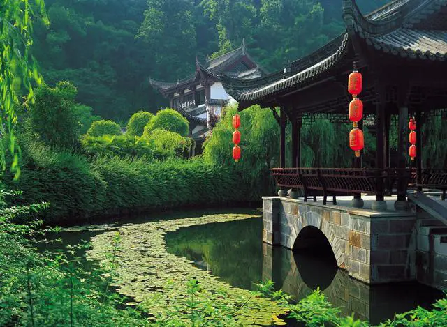 五一从青岛自驾江西有没有祥细线路或者是路书，一周左右时间？