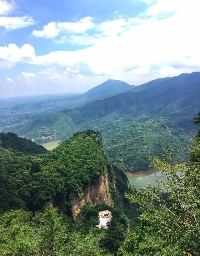 平凉山旅游景点有哪些？甘肃平凉崆峒山好玩吗？