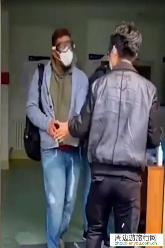 对于崂山老外插队还要中国人出去，大家怎么看？