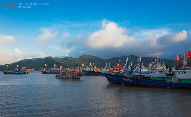 中秋想带一岁半宝宝出去玩，哪些有海鲜的地方比较好？