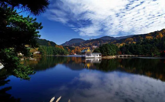 国庆节自驾从广州回湖北黄冈，沿途旅游怎么安排最好？