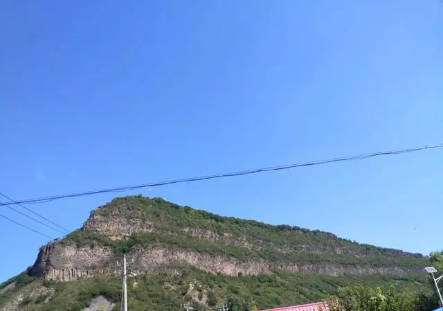 七月天气比较热，去哪里旅游更适合避暑，景色也赏心悦目？