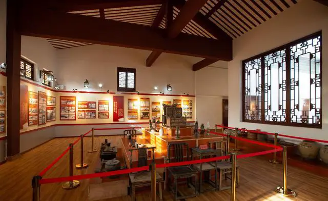 武汉木兰草原和木兰水镇哪个好玩？