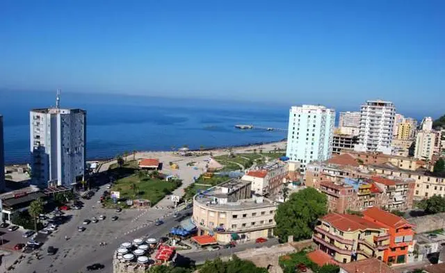 阿尔巴尼亚说什么语言？