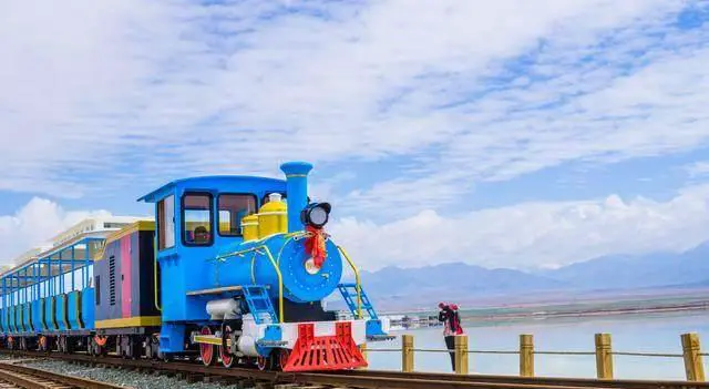 青海的茶卡盐湖为什么会被称为中国的“天空之镜”？