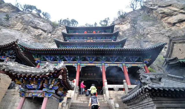 以下八个城市中,你会选择哪个城市定居?