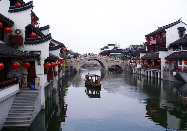 为什么很多人愿意去上海玩?