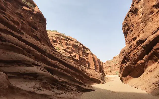 去新疆旅游，哪些地方让你去了还想再去？或者有哪些强烈推荐的地方？