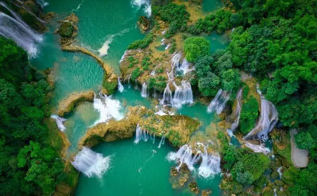 去德天大瀑布，怎么游玩比较好？