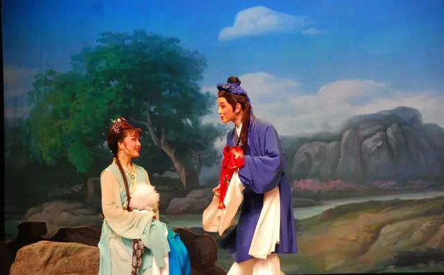 当您听到安徽省的时候，您第一在脑海中想到的是什么？为什么？