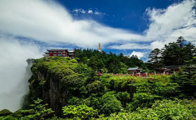 峨眉山有哪些好玩的景点？峨眉山门票多少钱？
