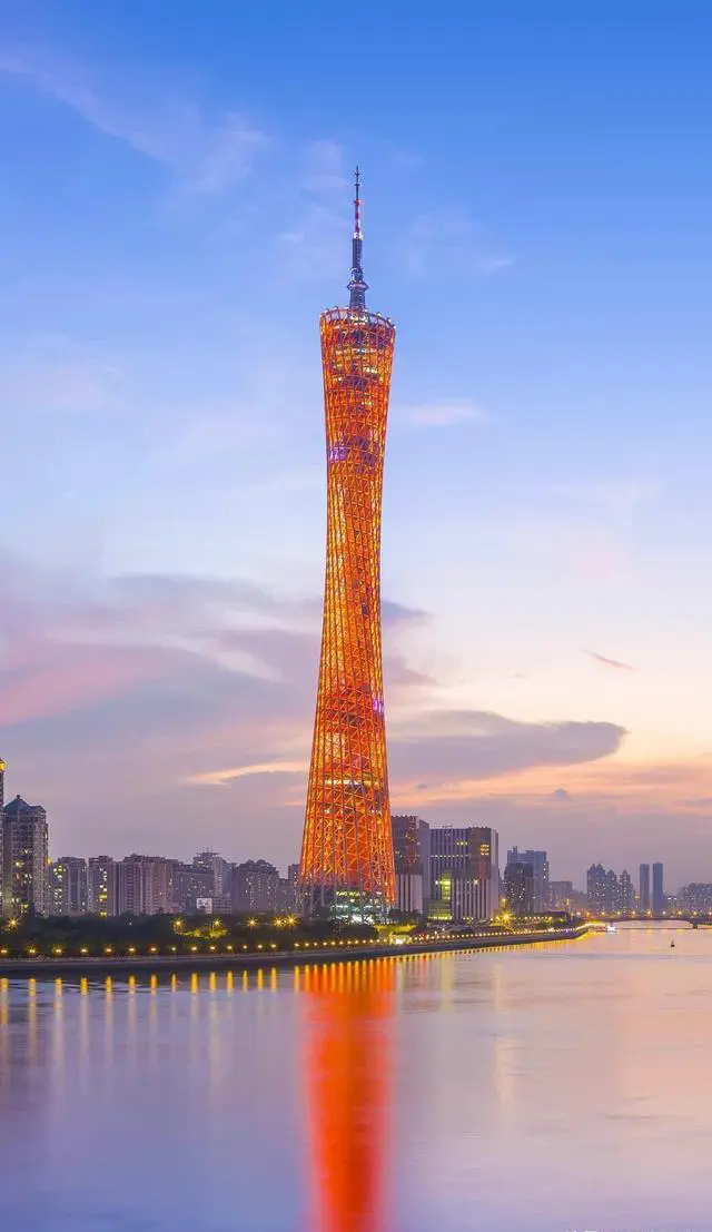 今年十一长假热点景区旅游的人会比去年多吗?大家预测一下?