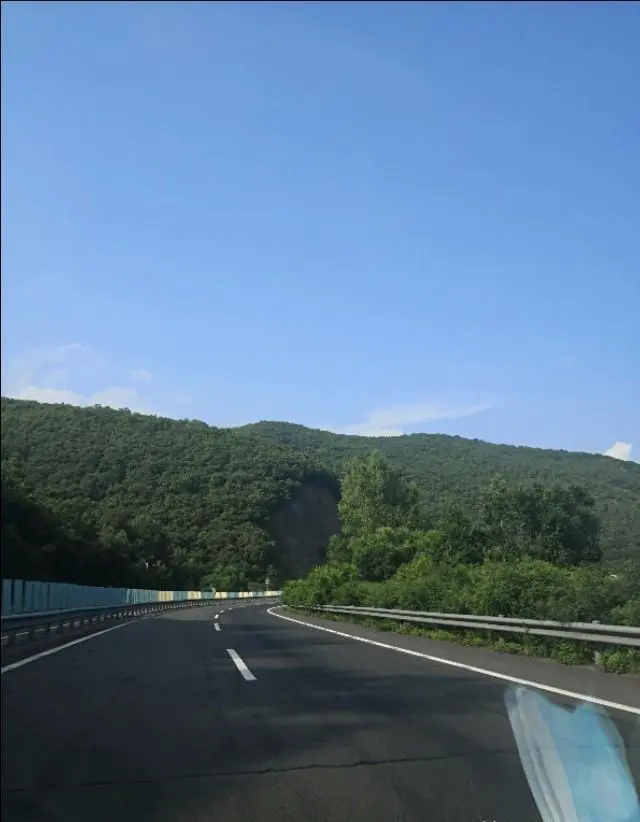 “自驾游”应注意哪些安全问题？怎样安排才能游得惬意？