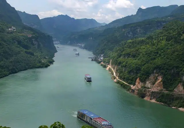 长江三峡有哪些景点？