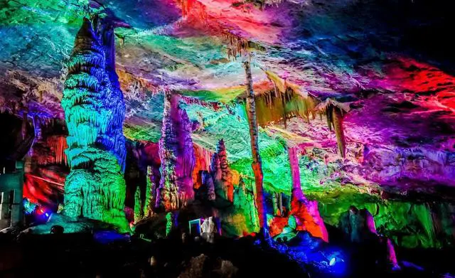 张家界主要有几个景区？张家界有哪些好玩的景点？