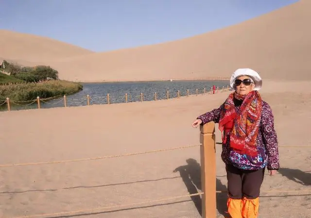 80岁的老人适不适合去西藏旅游？