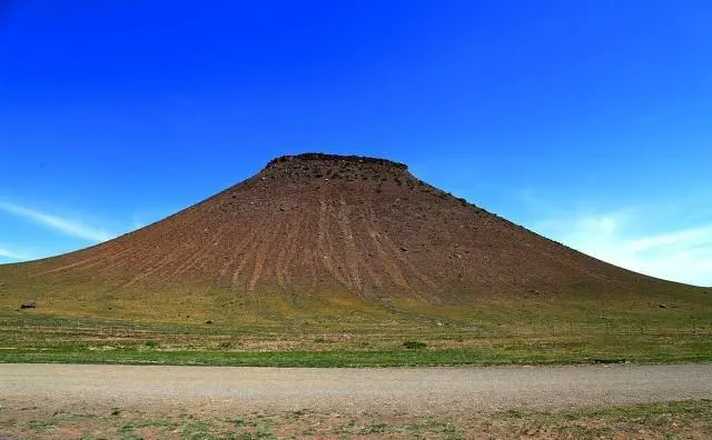想带孩子去内蒙古看草原，从北京出发，去哪里看比较好？