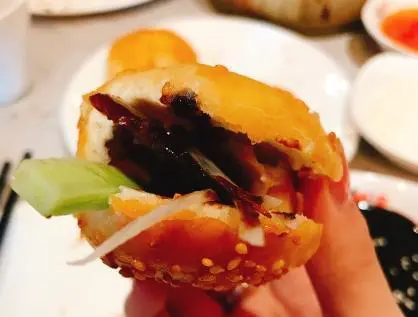 在北京呆一周，如何规划游玩线路？该玩哪些景点，吃哪些小吃呢？