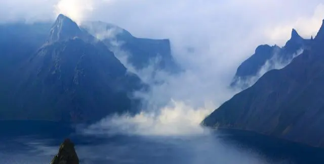 大连出发自驾到长白山，沿途有什么值得去的地方？