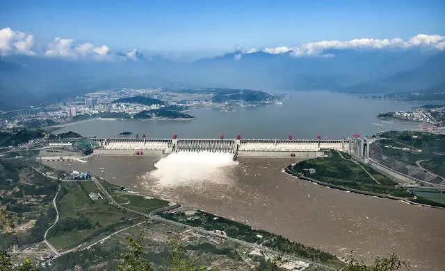 长江三峡有哪些景点？