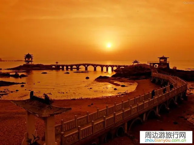 想到辽宁省海边去看日出，请推荐哪里好看？