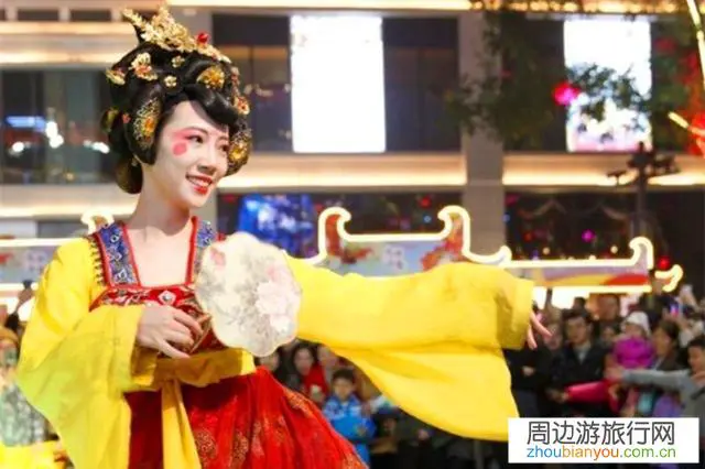 朋友们，过年期间适合去西安旅游吗？