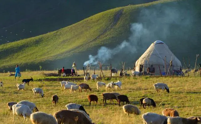 为什么有些去新疆的旅行社行程很少有南疆的景点？