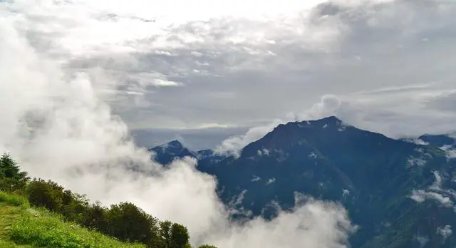 折多山与巴郎山哪个好玩点?