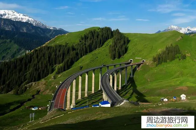 自驾车四个小时到达景点，下车一看门票涨到380一张，你会买票进去吗？