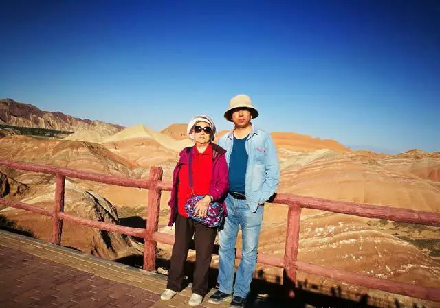 口罩过后,你会带父母一起出去旅游吗?想去哪里?