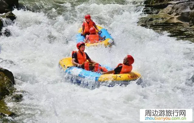 我们一家三口想去漂流，请问一下需要准备哪些物品？