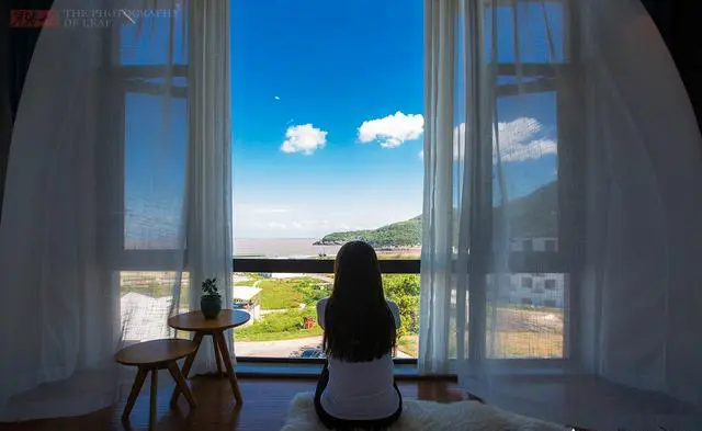 有哪些风景不错而且海鲜性比价高的城市可以推荐？