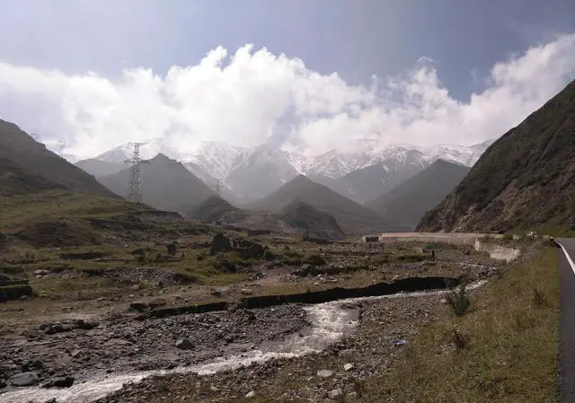 昆明准确海拔高度是多少？外地游客过来会不会缺氧？