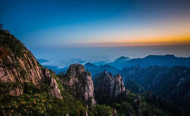 为什么旅游景区的大门离景点那么远,坐好几公里的观光车才到景点?