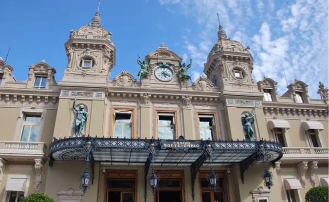 去哪个国家旅游安全又好玩？