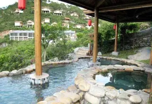 西藏的温泉有哪些？