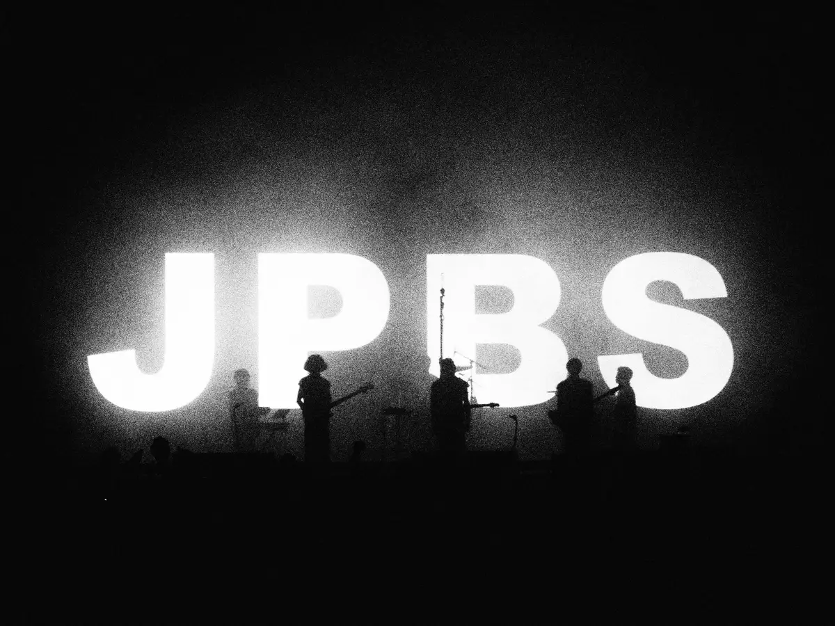 JPBS：來自曼谷的實驗器樂搖滾樂團，以後搖滾與電子聲響 作為主要語言。